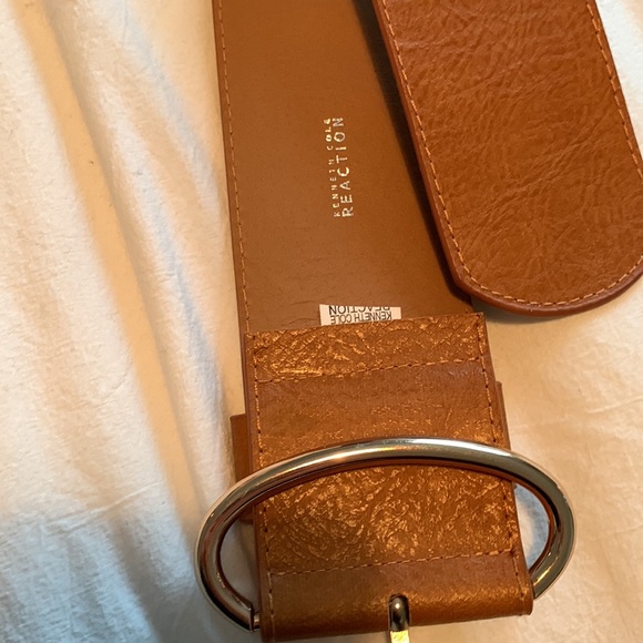 Kenneth Cole Reaction thick belt - Picture 3 of 4